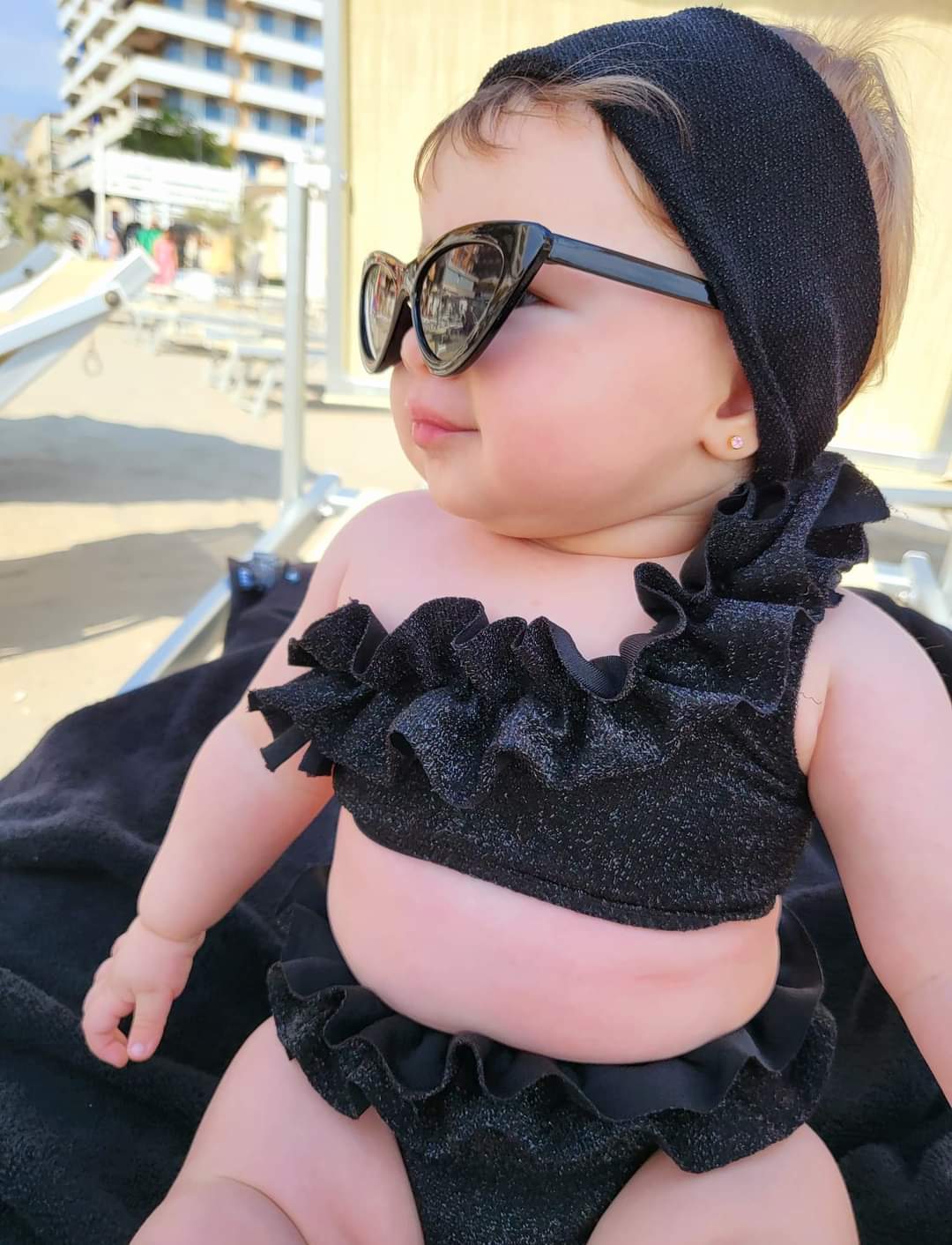 Black glitter one-shoulder bikini for girls
